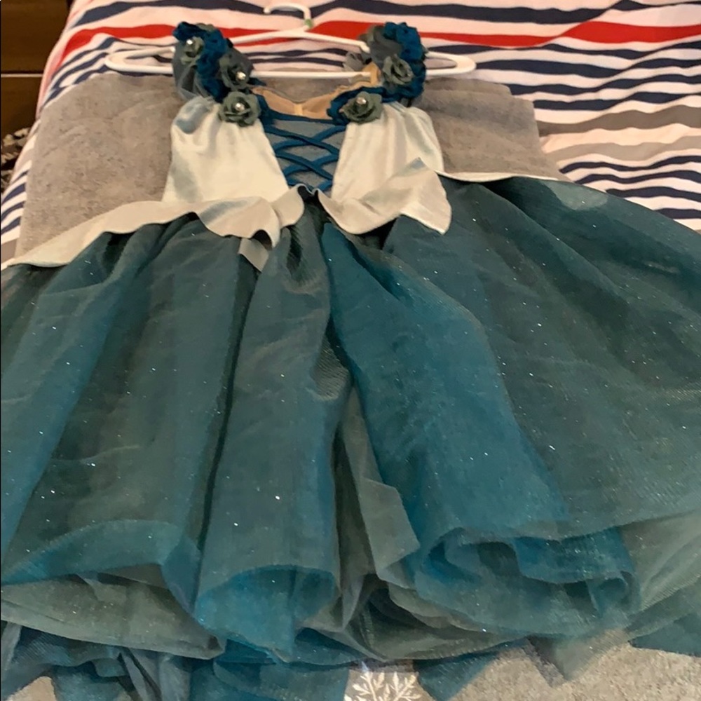 Dance costume